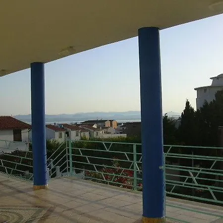 Acquamarina فندق مبيت وإفطار