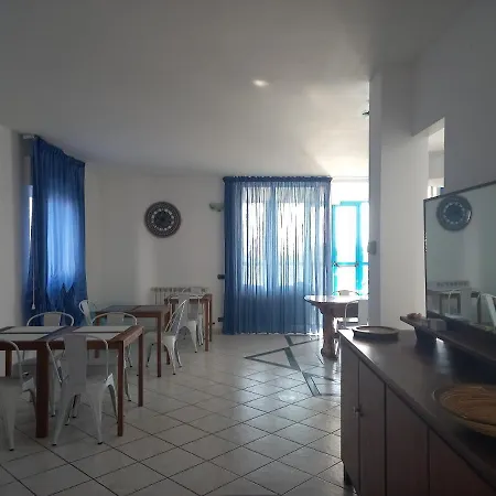 ベッド・アンド・ブレックファスト Acquamarina カラゼッタ