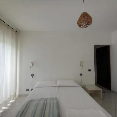 Acquamarina فندق مبيت وإفطار 3*