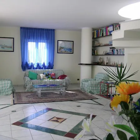 Oda ve Kahvaltı Acquamarina